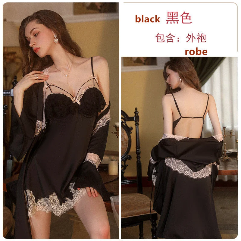 1713 Black (toga)